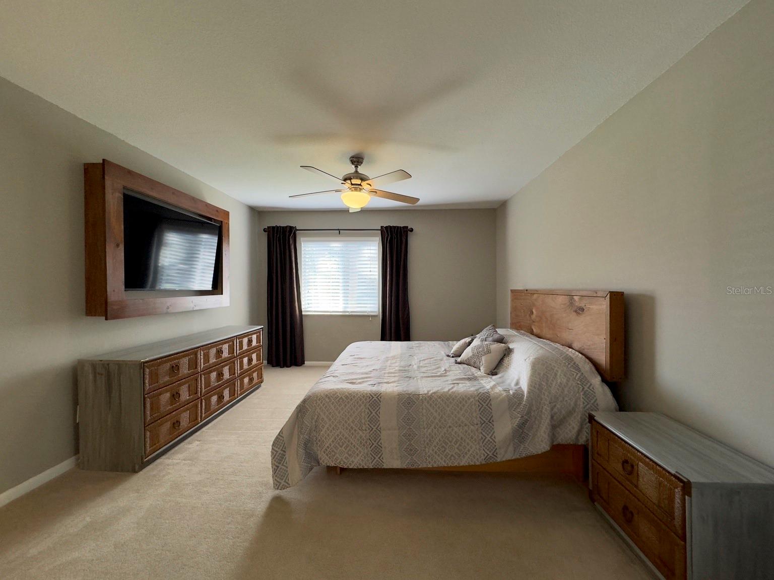 FAIRWAYS CONDOMINIUM - Residential