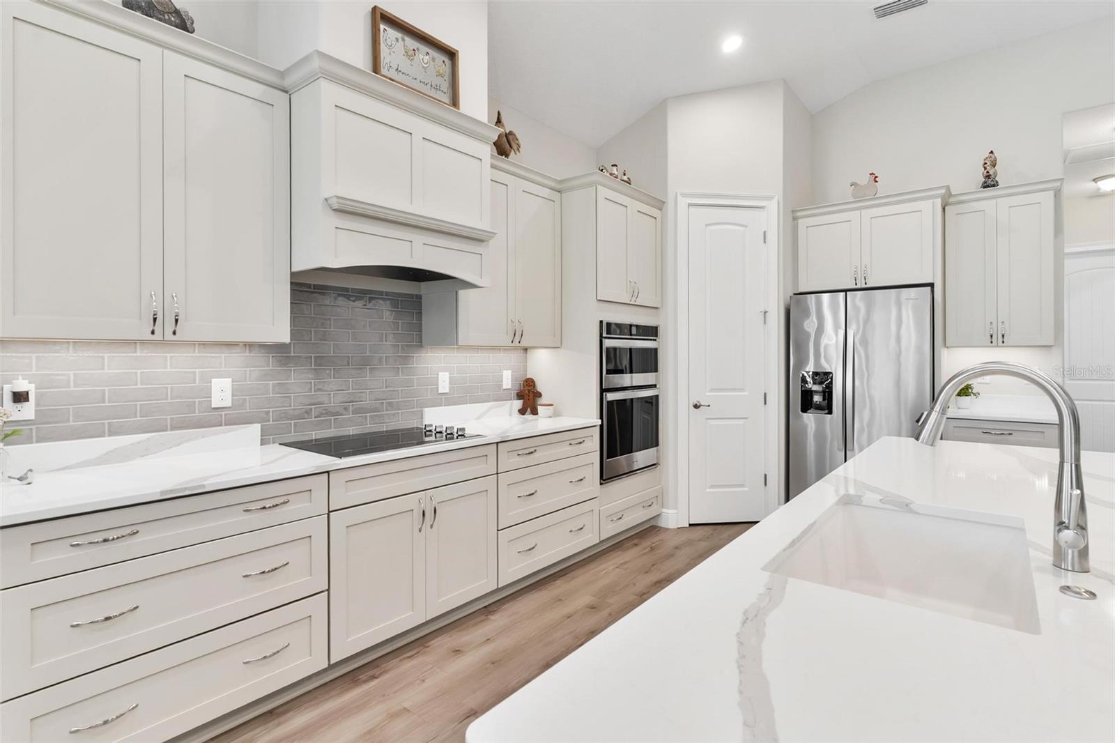 HARBOR HILLS - Residential