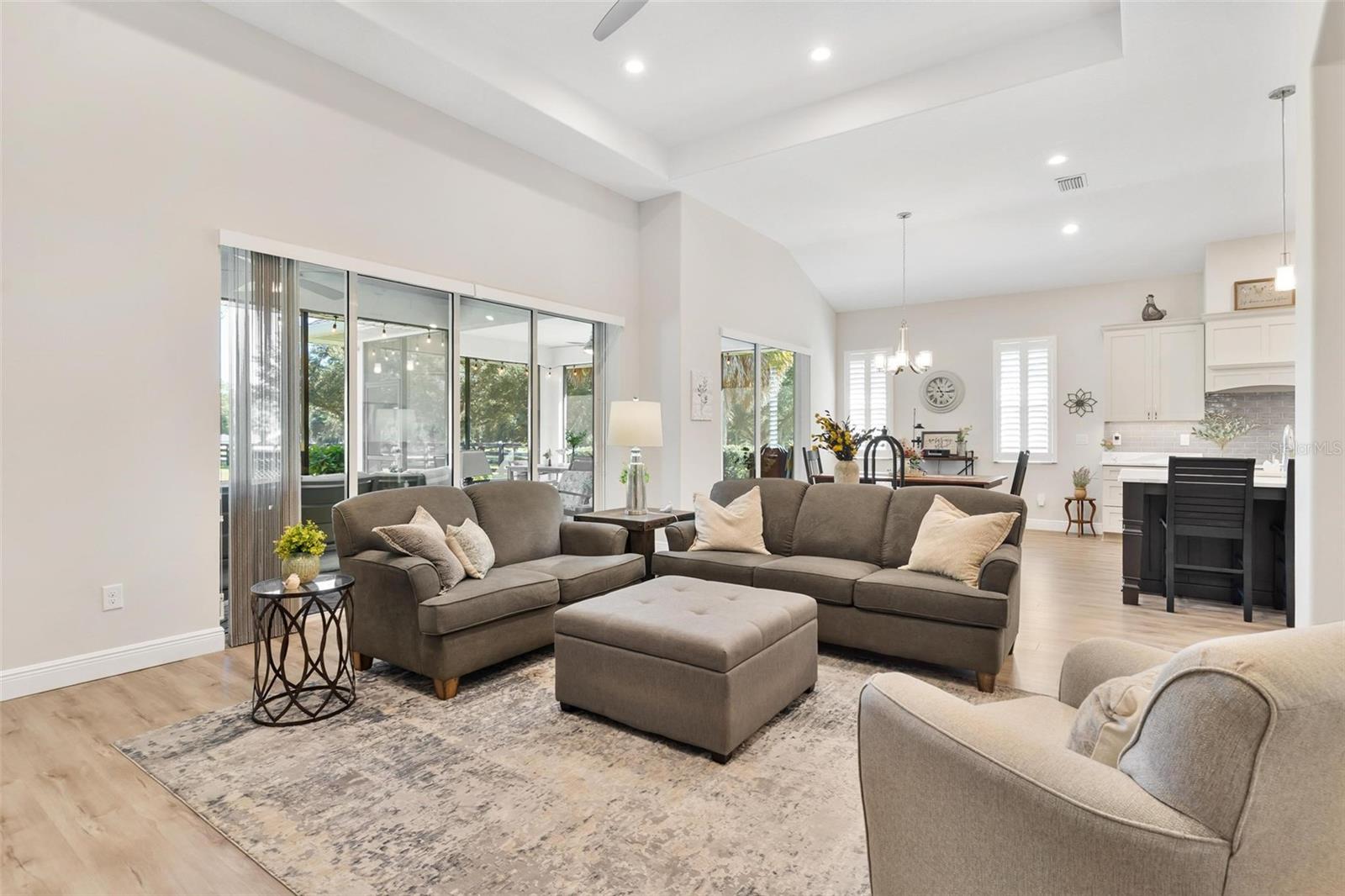 HARBOR HILLS - Residential