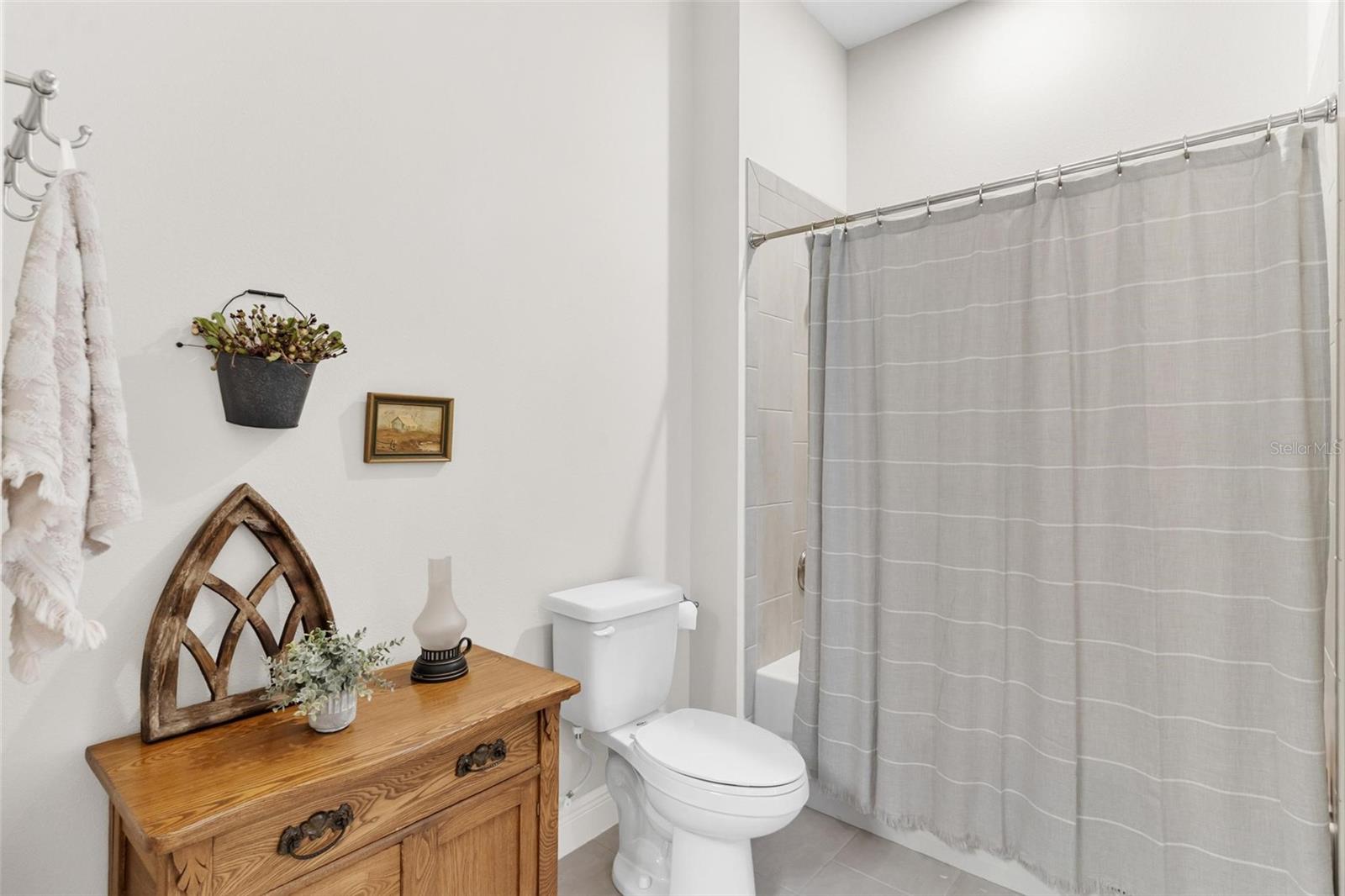 HARBOR HILLS - Residential