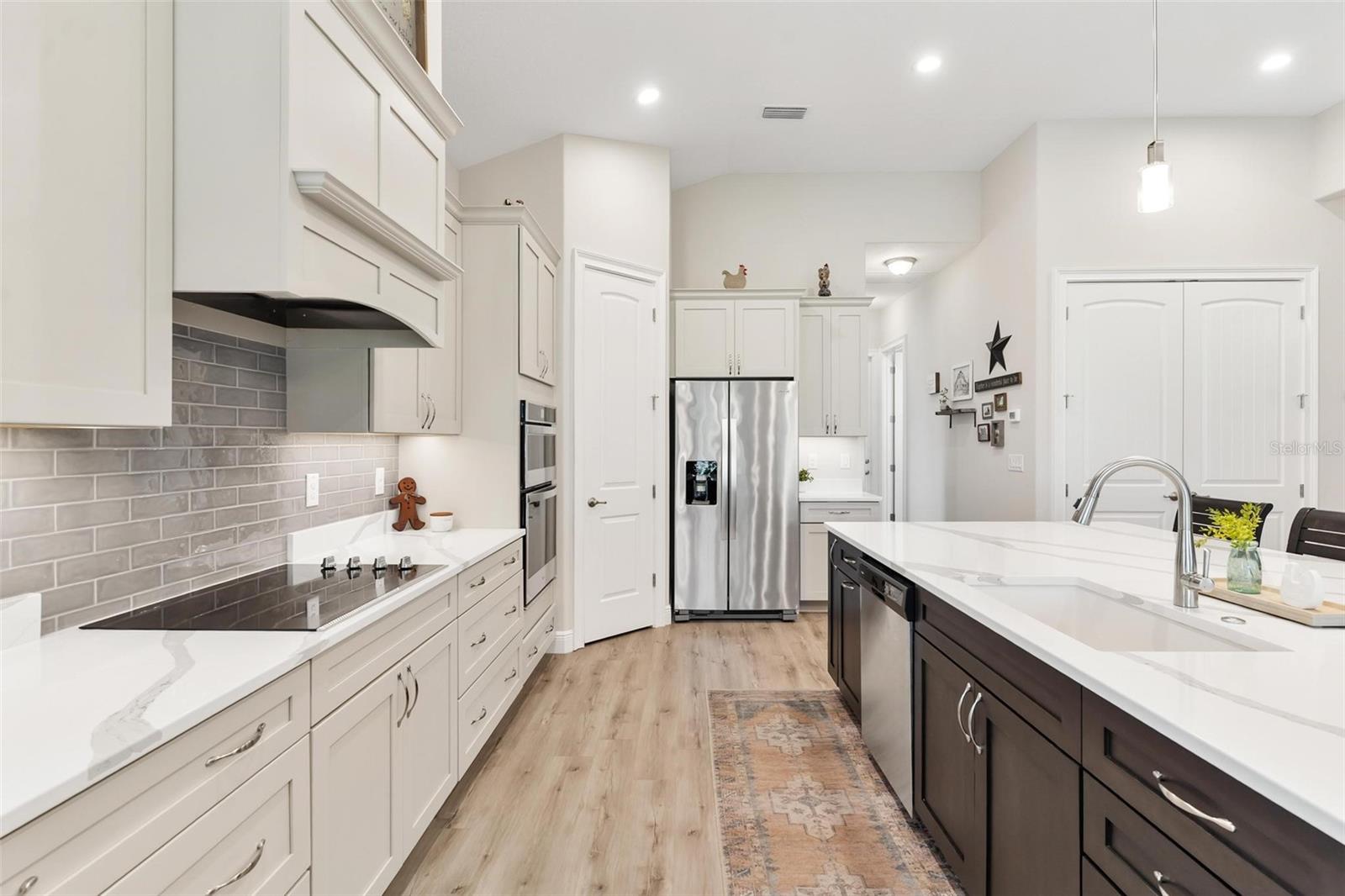 HARBOR HILLS - Residential