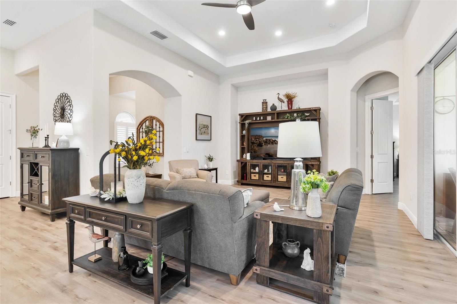 HARBOR HILLS - Residential