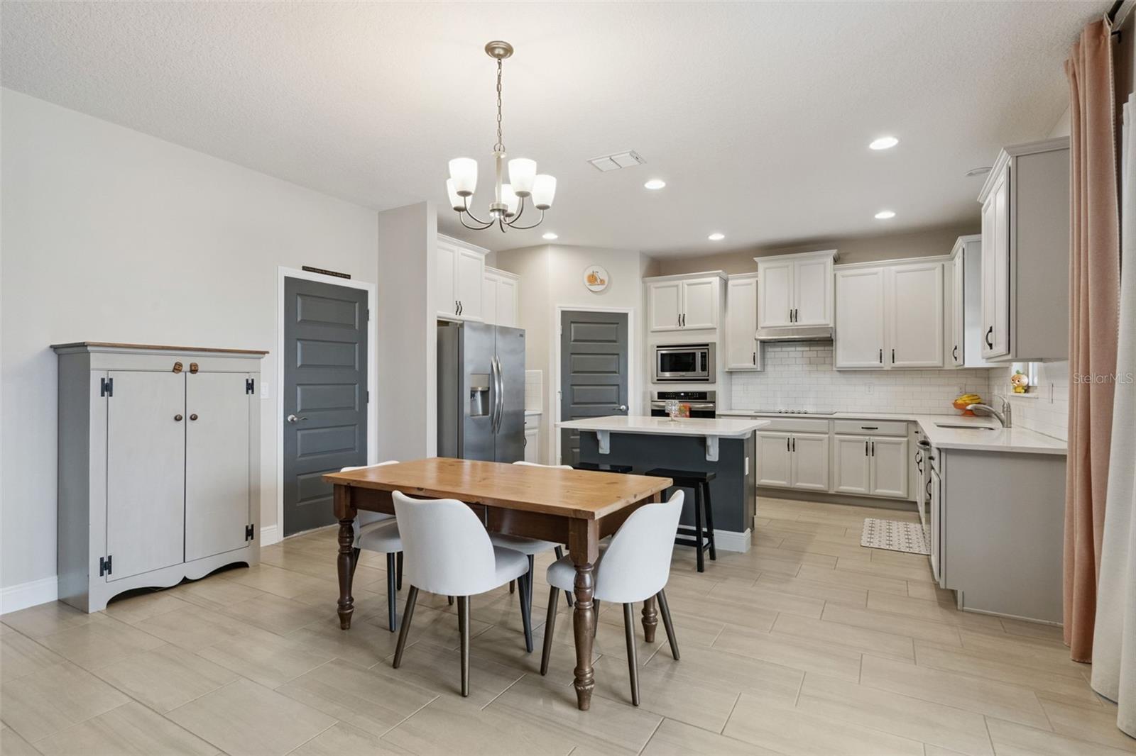 WATERLEIGH PH 2C-1 - Residential