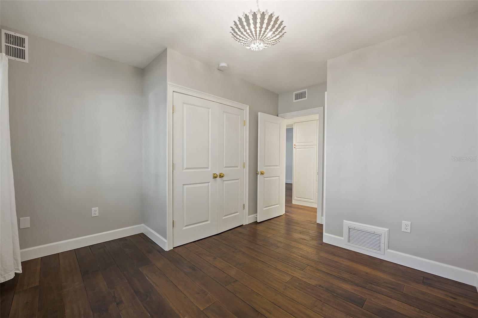PARK AIRE CONDO - Residential Lease