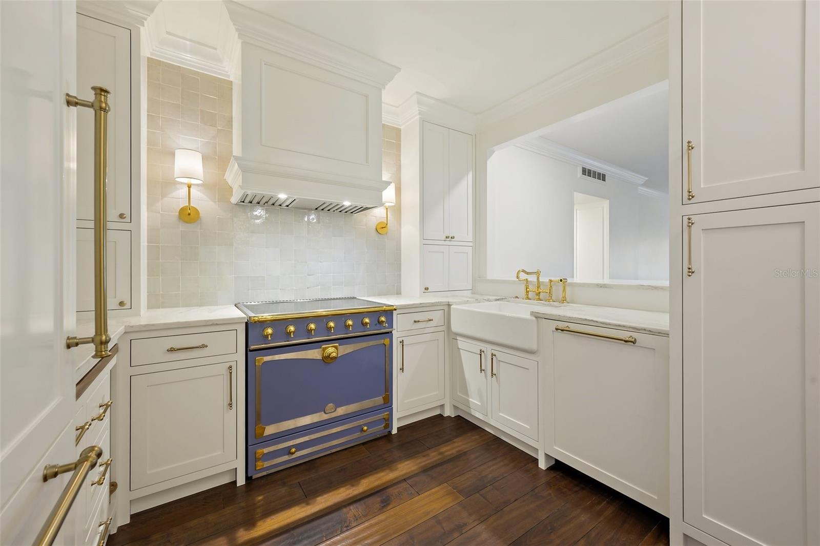 PARK AIRE CONDO - Residential Lease