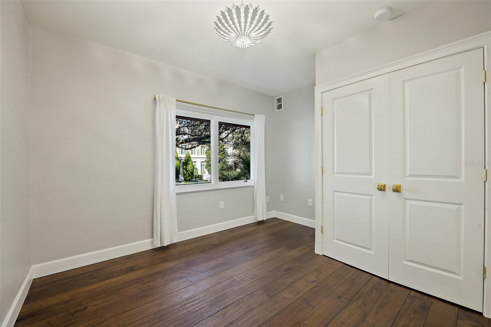 PARK AIRE CONDO - Residential Lease