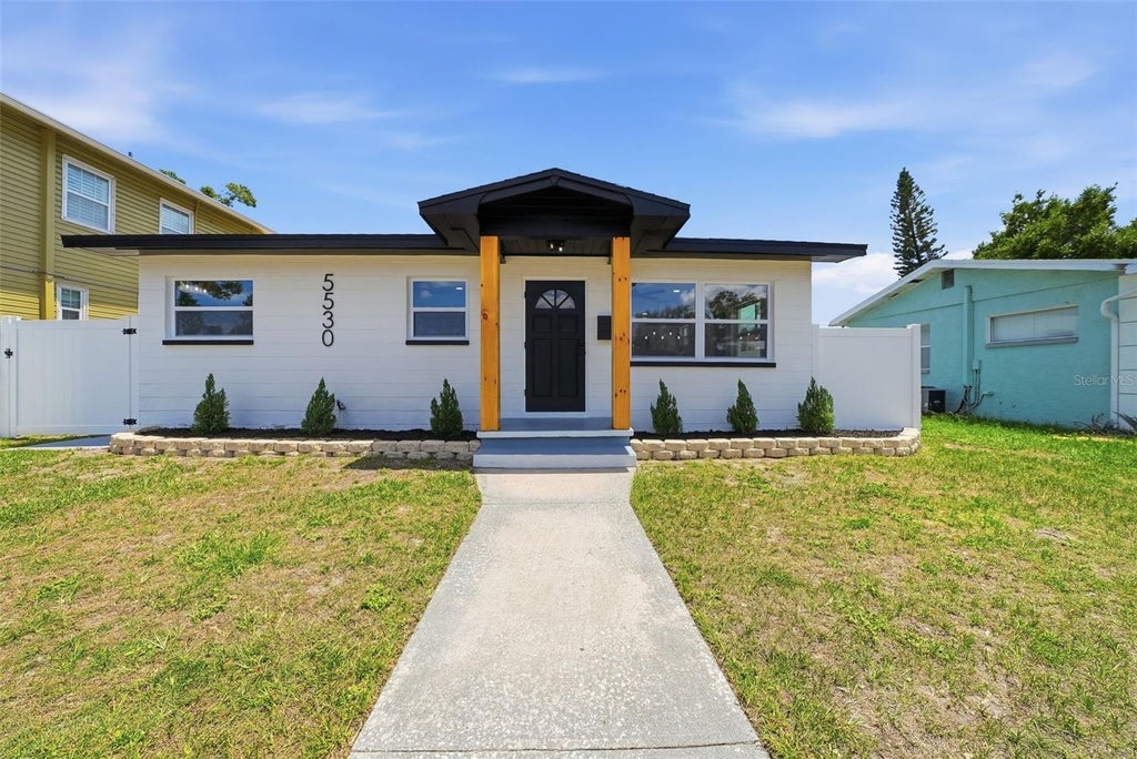 Photo of 5530 2 Avenue N, St Petersburg, FL 33710 (MLS # TB8517134)