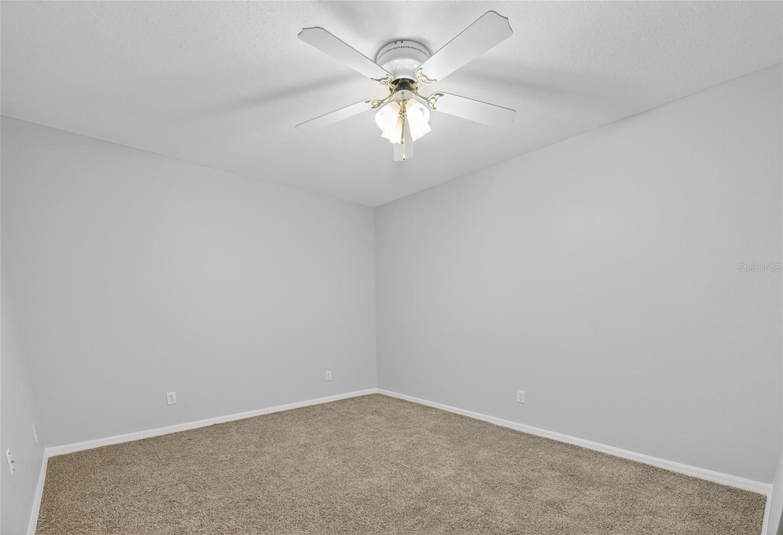 LAKE SHORE ESTATES 1ST ADD - Residential Lease