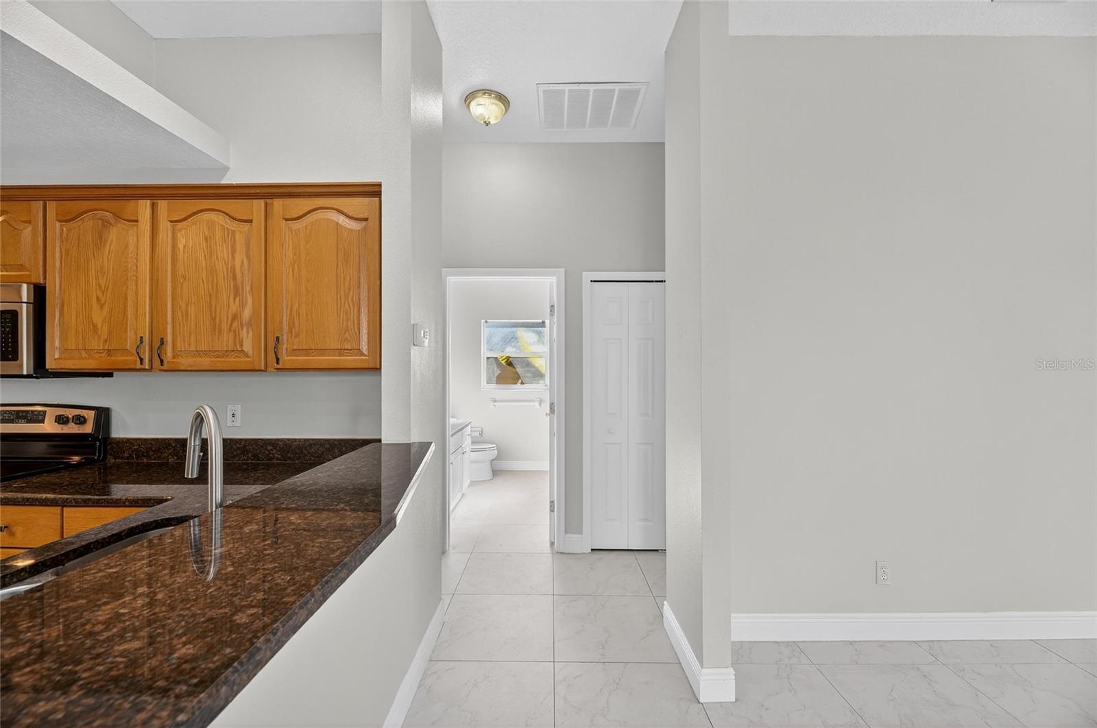 LAKE SHORE ESTATES 1ST ADD - Residential Lease