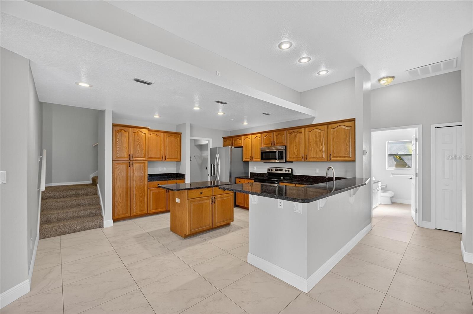 LAKE SHORE ESTATES 1ST ADD - Residential Lease