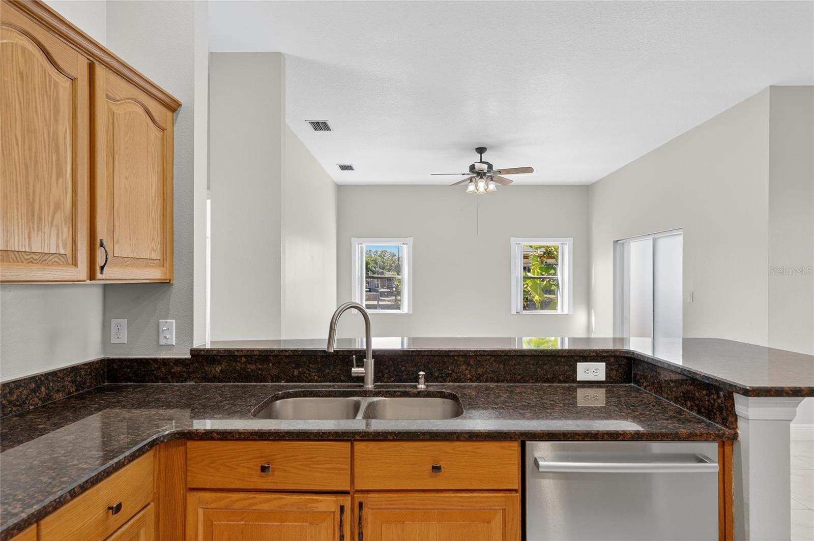 LAKE SHORE ESTATES 1ST ADD - Residential Lease