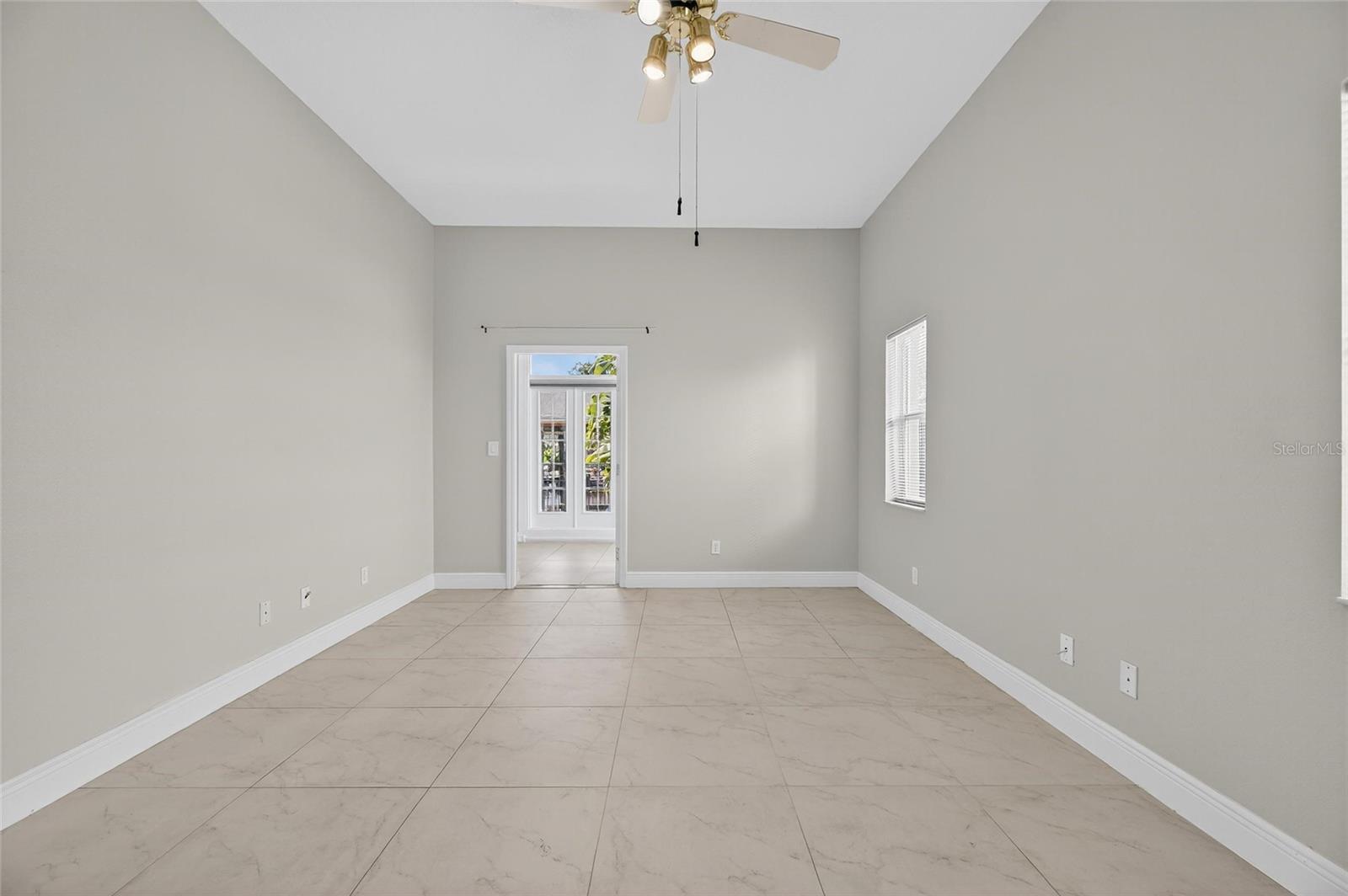 LAKE SHORE ESTATES 1ST ADD - Residential Lease