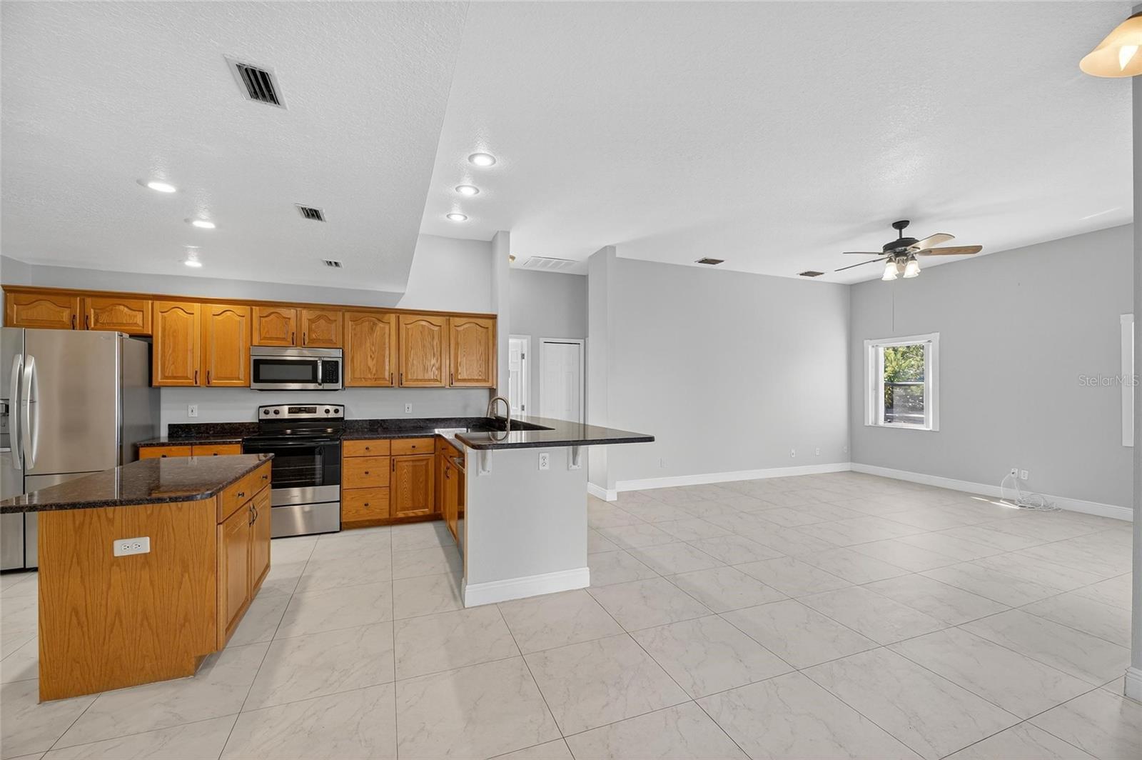 LAKE SHORE ESTATES 1ST ADD - Residential Lease