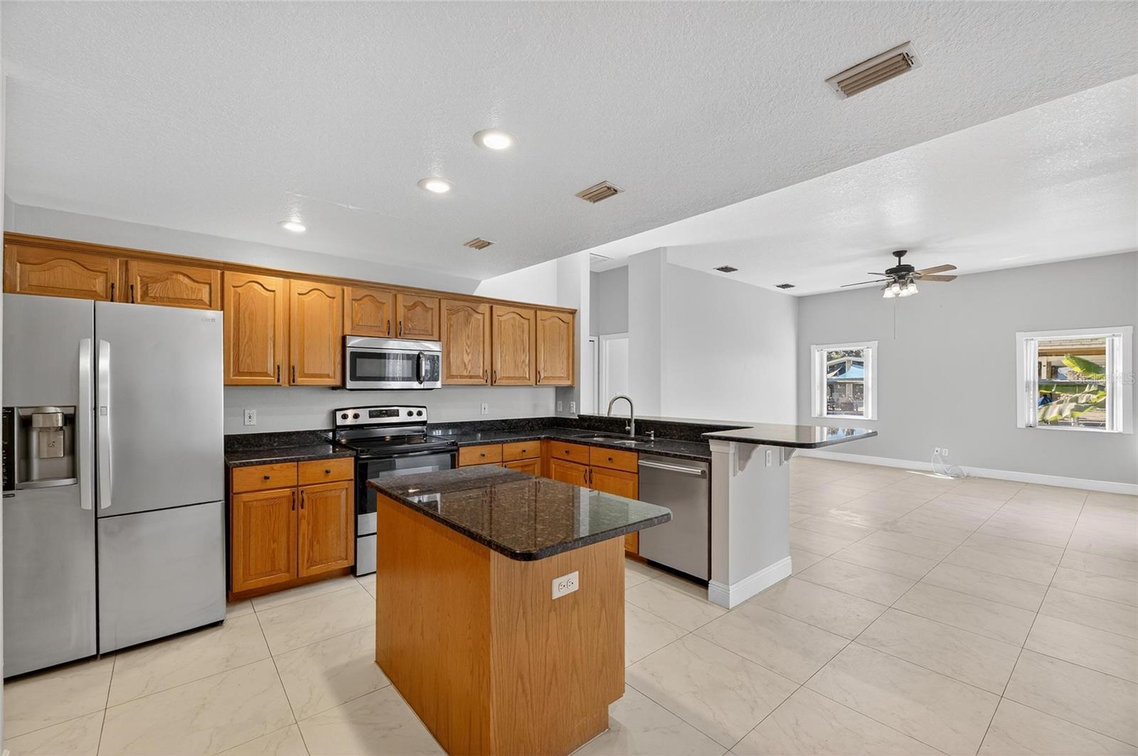 LAKE SHORE ESTATES 1ST ADD - Residential Lease