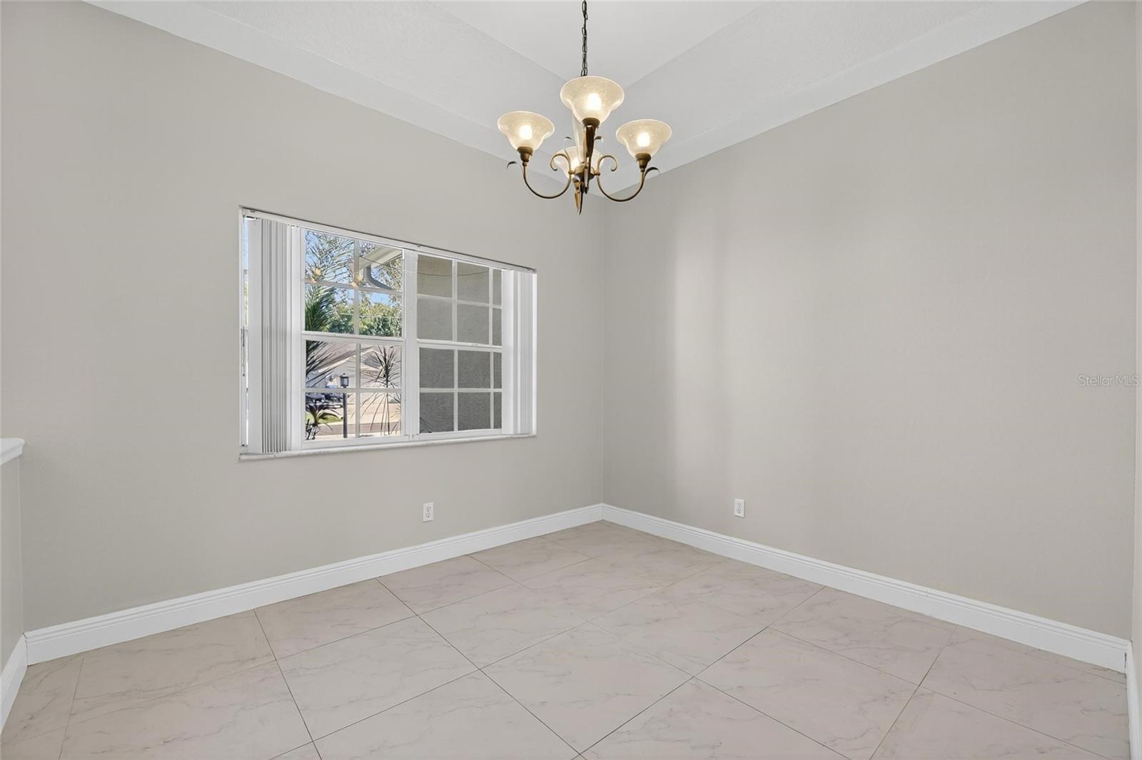 LAKE SHORE ESTATES 1ST ADD - Residential Lease