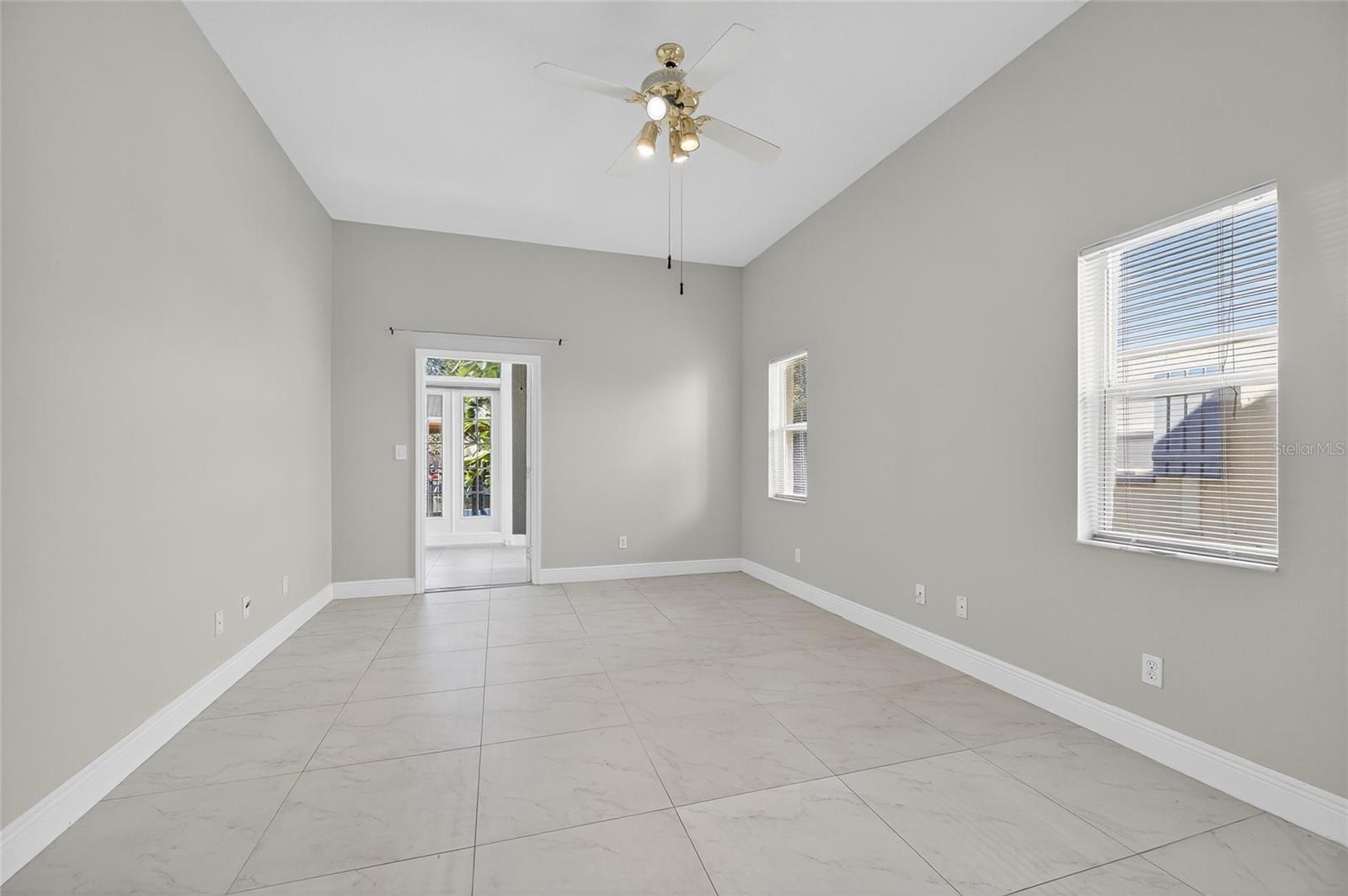 LAKE SHORE ESTATES 1ST ADD - Residential Lease