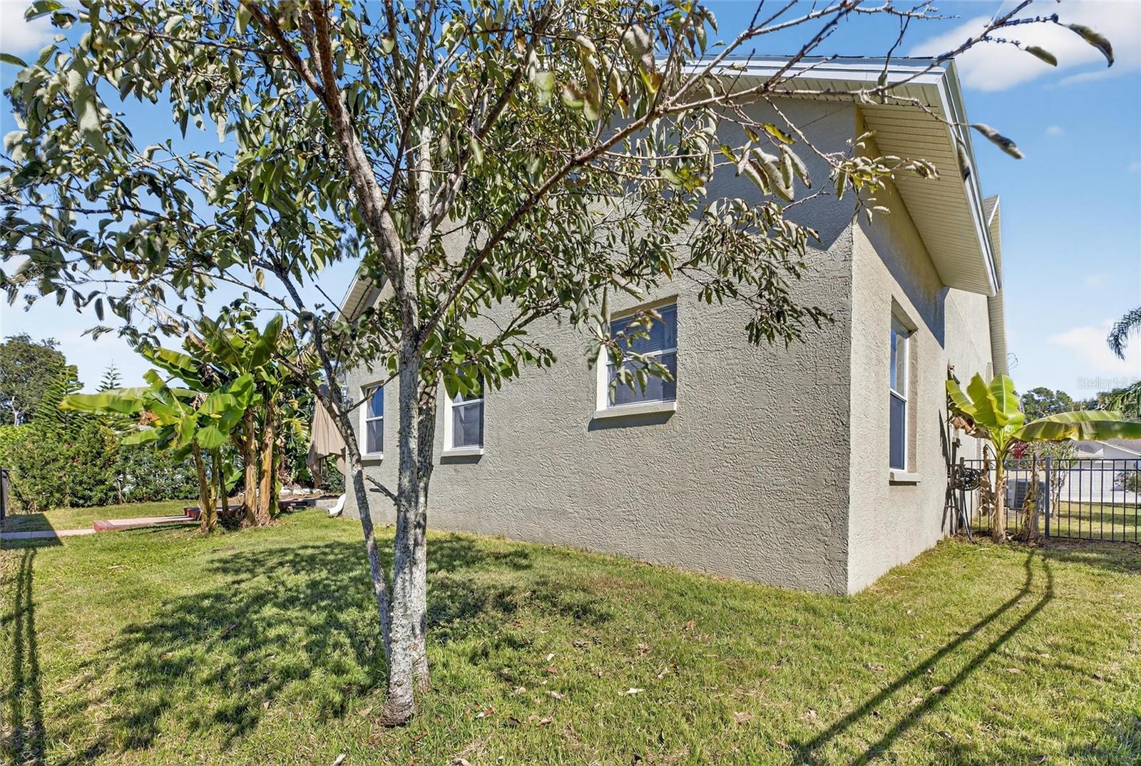 LAKE SHORE ESTATES 1ST ADD - Residential Lease