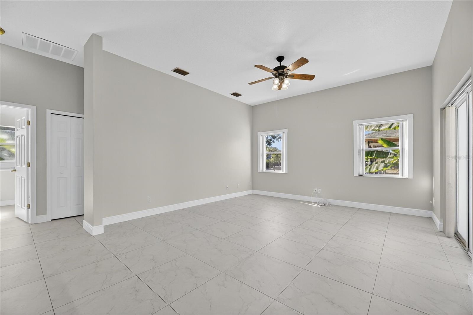 LAKE SHORE ESTATES 1ST ADD - Residential Lease