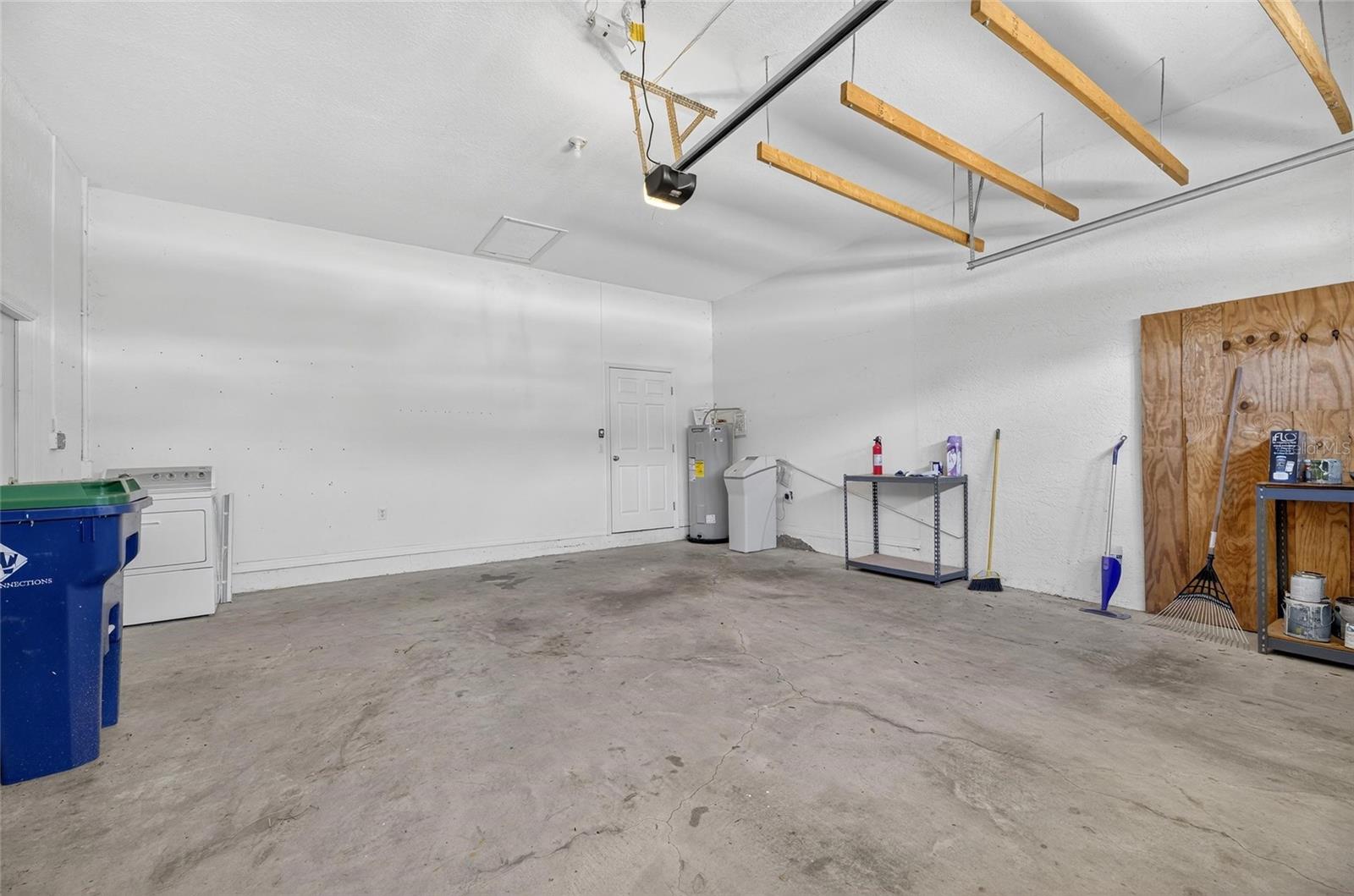 LAKE SHORE ESTATES 1ST ADD - Residential Lease