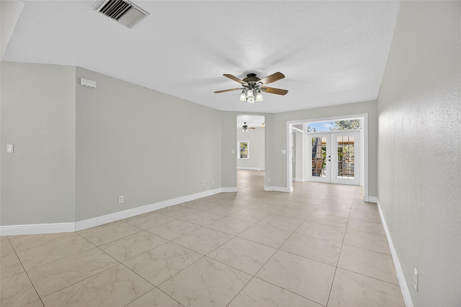 LAKE SHORE ESTATES 1ST ADD - Residential Lease