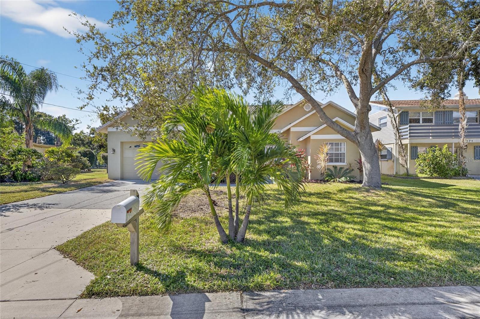 LAKE SHORE ESTATES 1ST ADD - Residential Lease