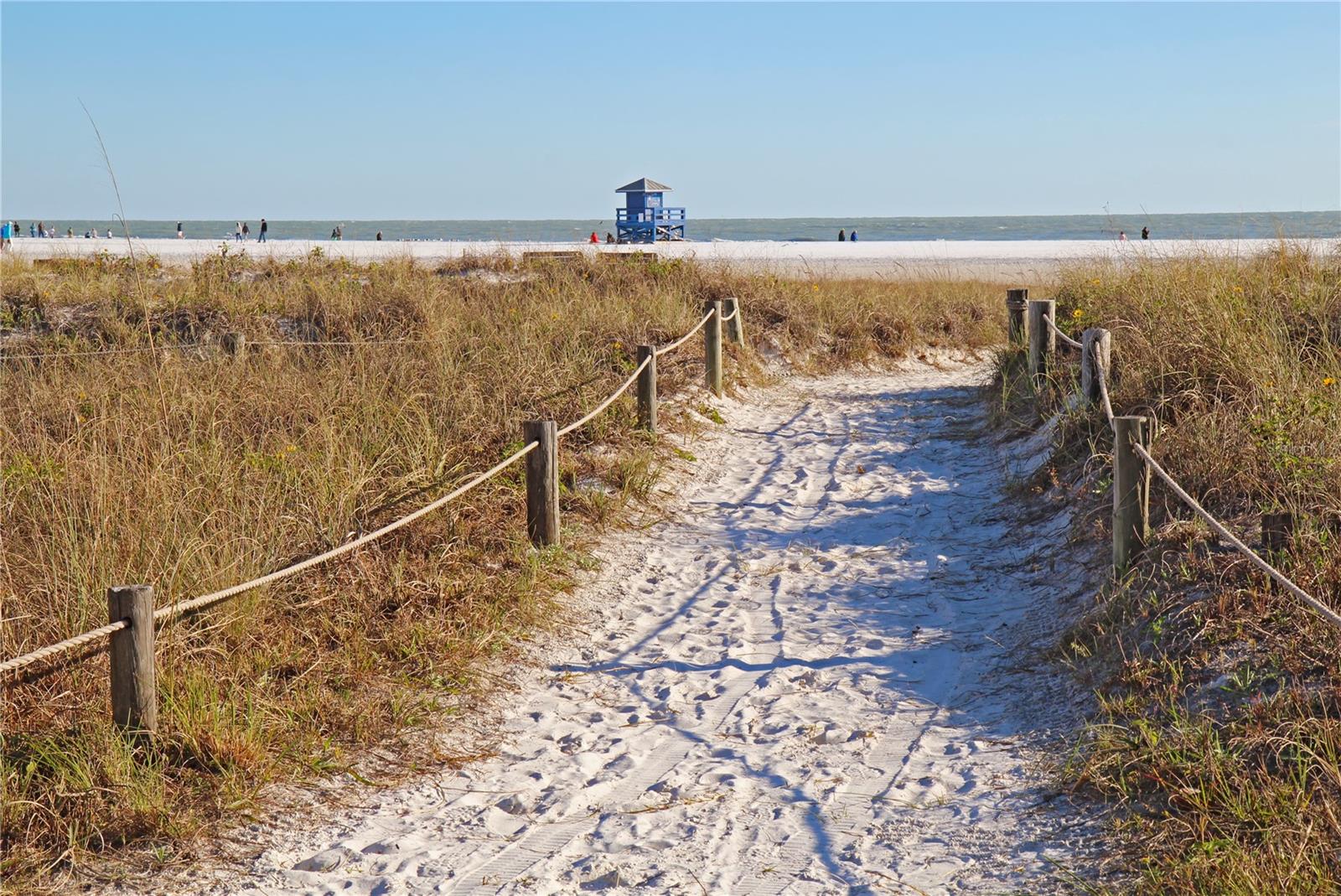 LONGBOAT KEY MOORINGS - Residential