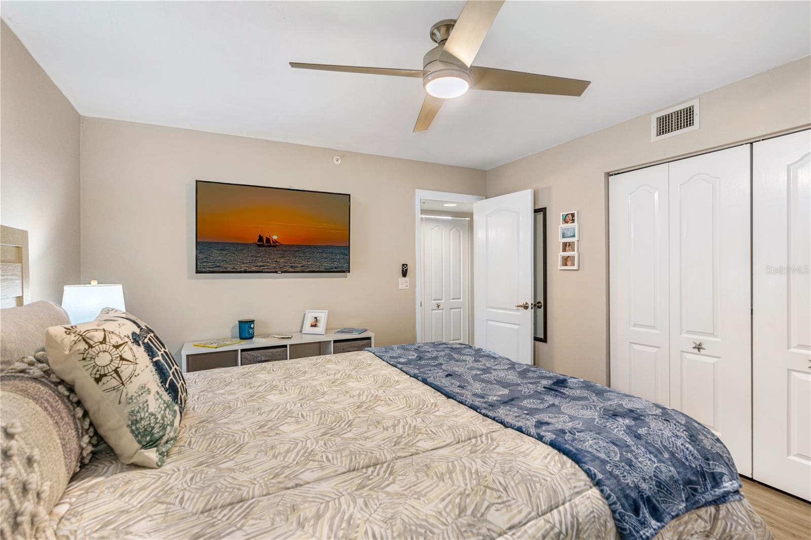 OCEANS CLOVERLEAF CONDO - Residential