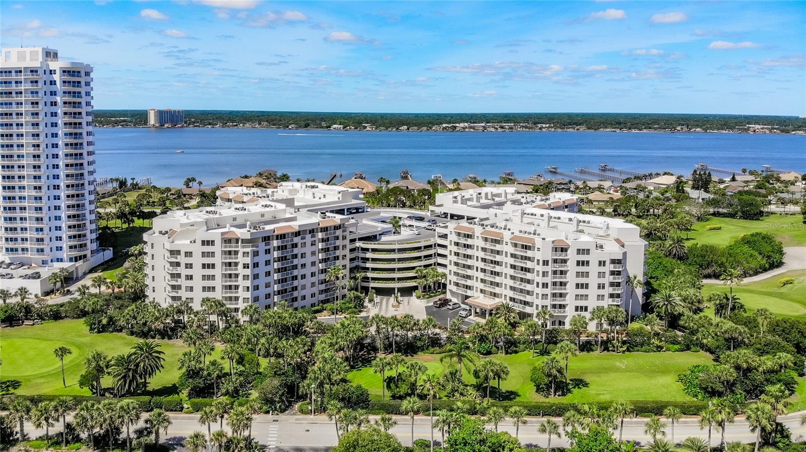 OCEANS CLOVERLEAF CONDO - Residential