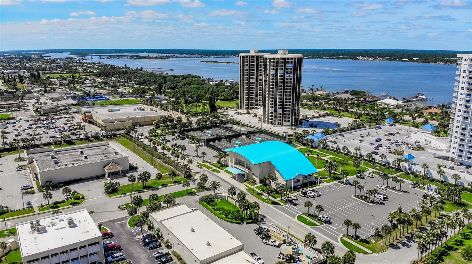 OCEANS CLOVERLEAF CONDO - Residential