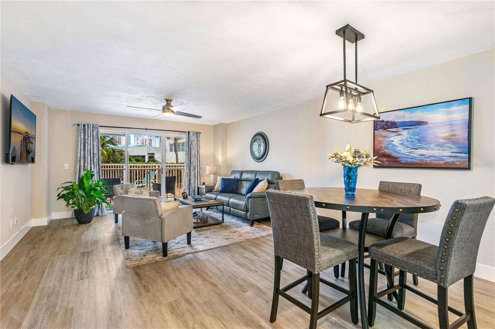 OCEANS CLOVERLEAF CONDO - Residential