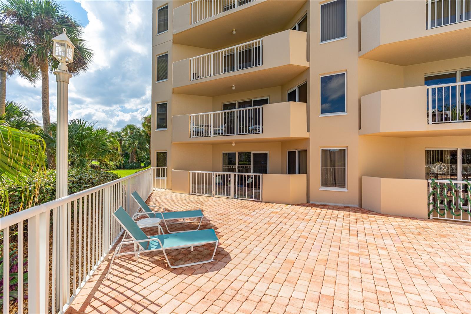 OCEANS CLOVERLEAF CONDO - Residential