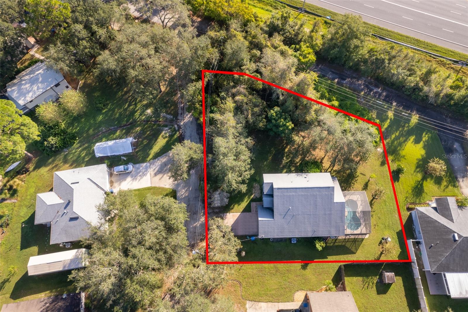 709 LAKE EMERALD AVENUE