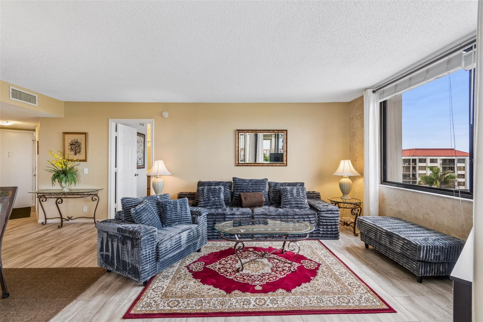 BAHIA DEL MAR I - Residential