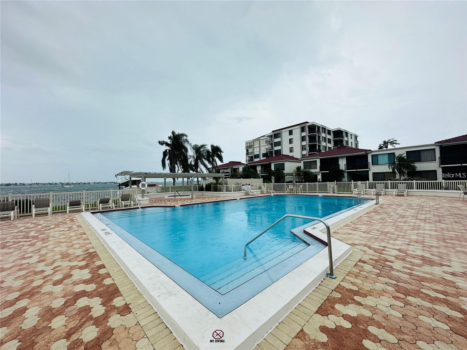 BAHIA DEL MAR I - Residential