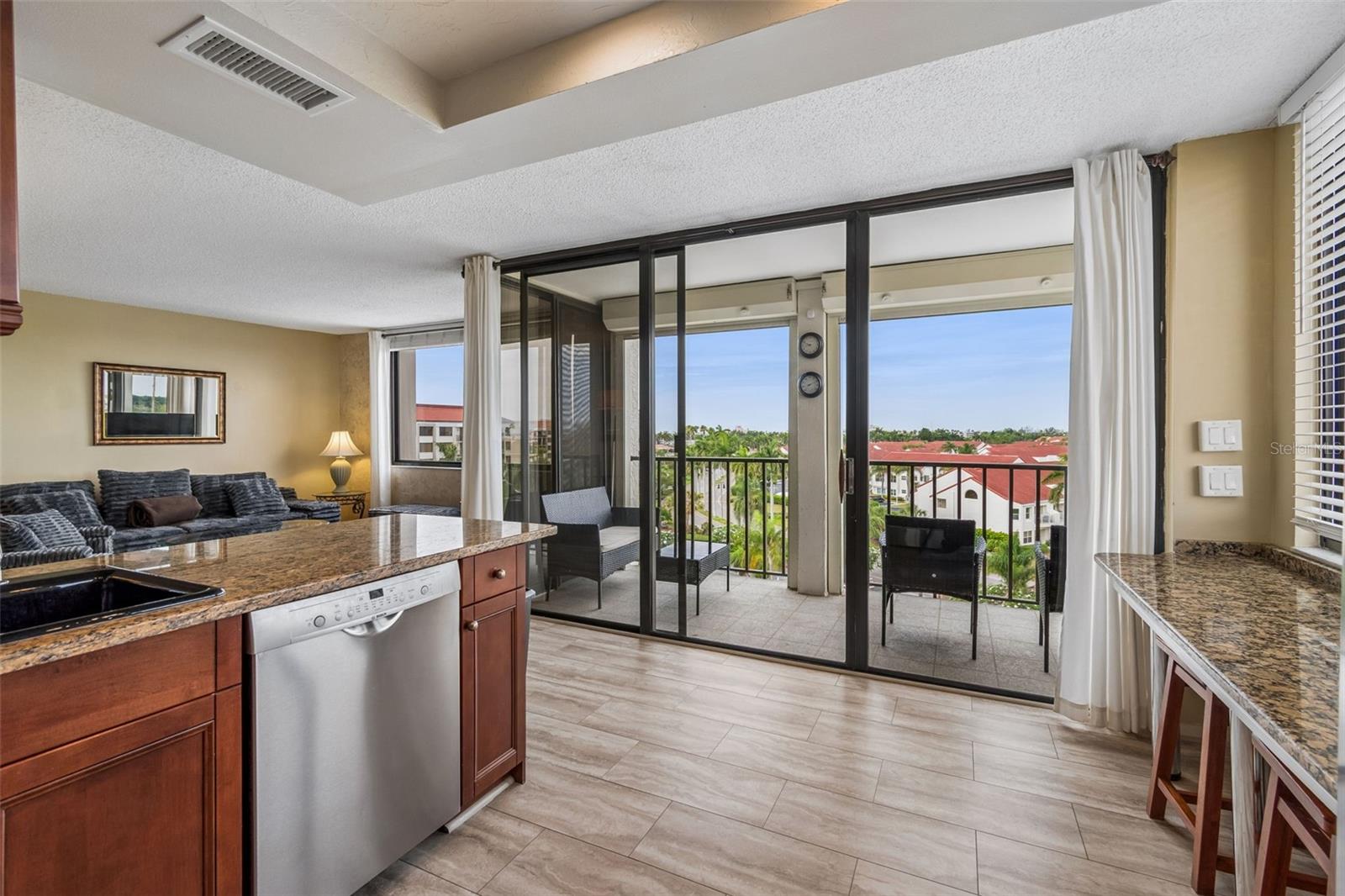 BAHIA DEL MAR I - Residential