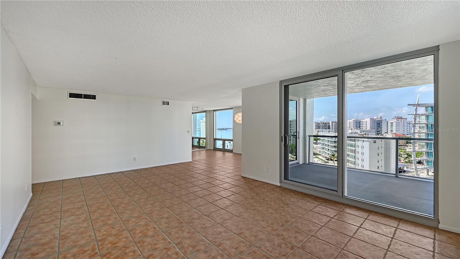 ONE WATERGATE - Residential