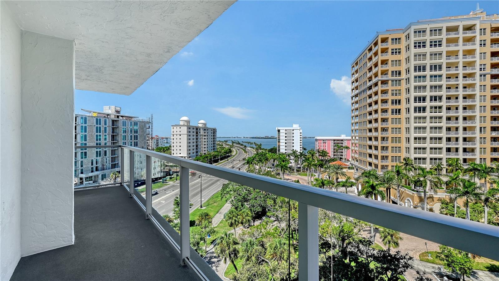 ONE WATERGATE - Residential