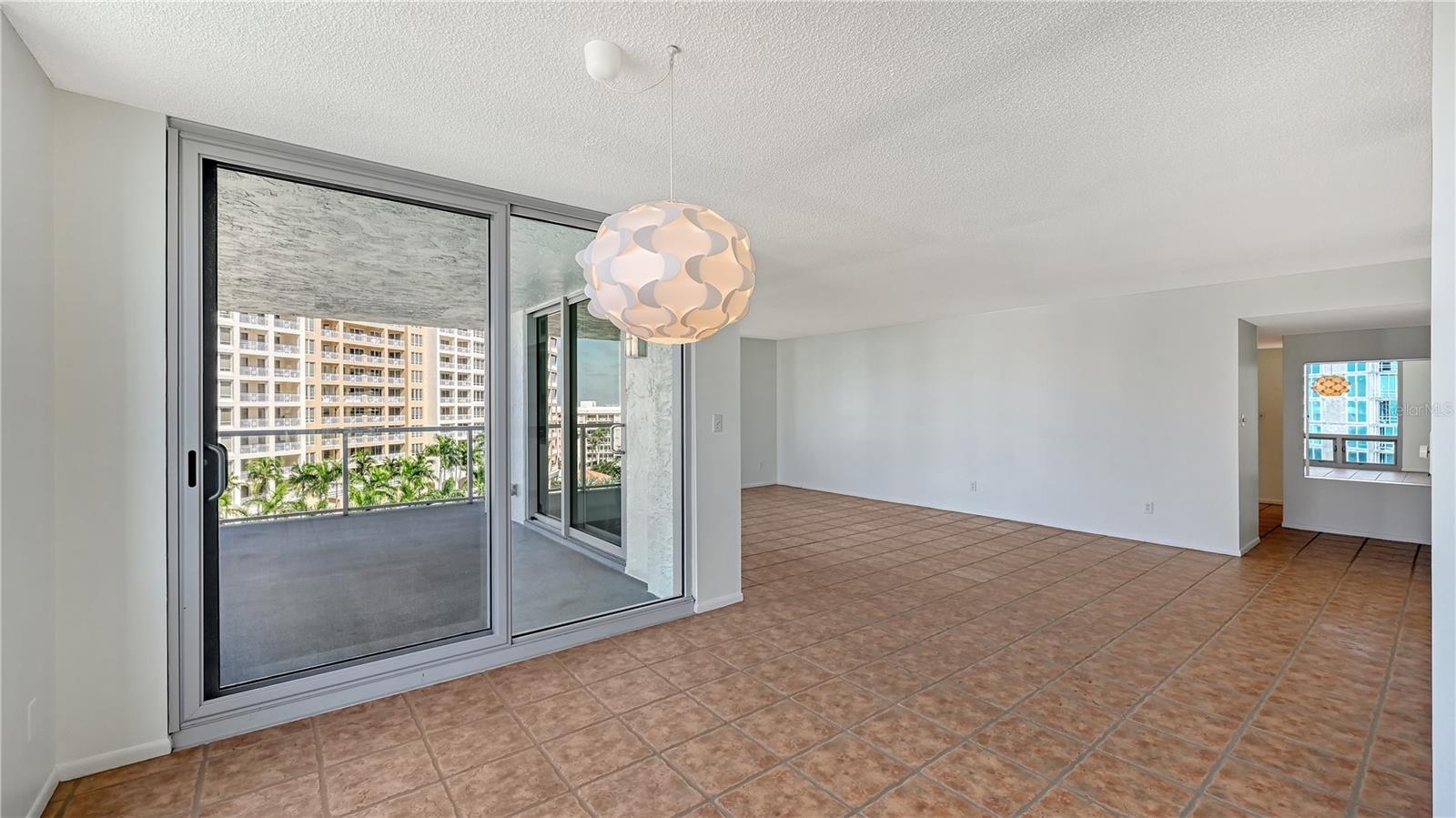 ONE WATERGATE - Residential