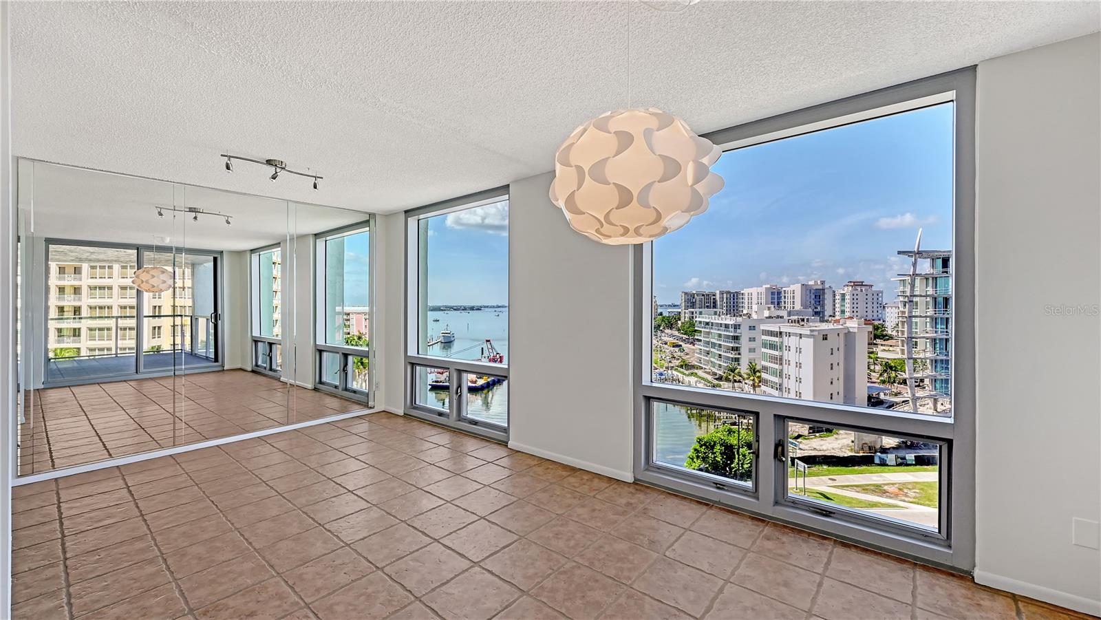 ONE WATERGATE - Residential