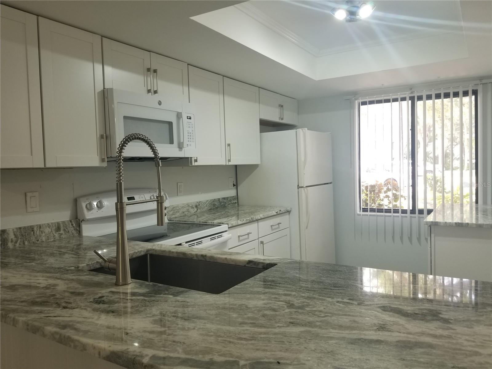 EAGLE CREEK I - Residential Lease