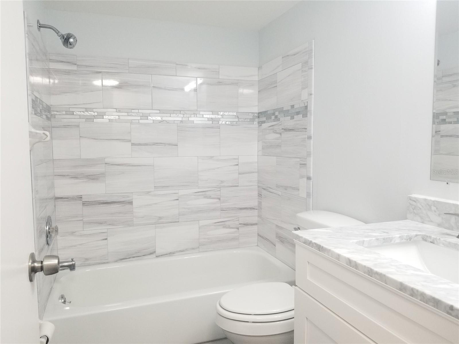 EAGLE CREEK I - Residential Lease