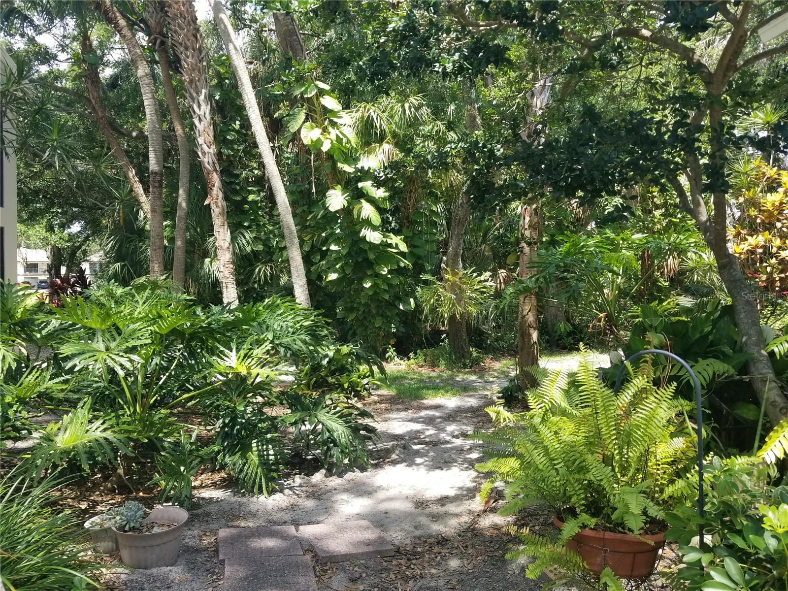 EAGLE CREEK I - Residential Lease