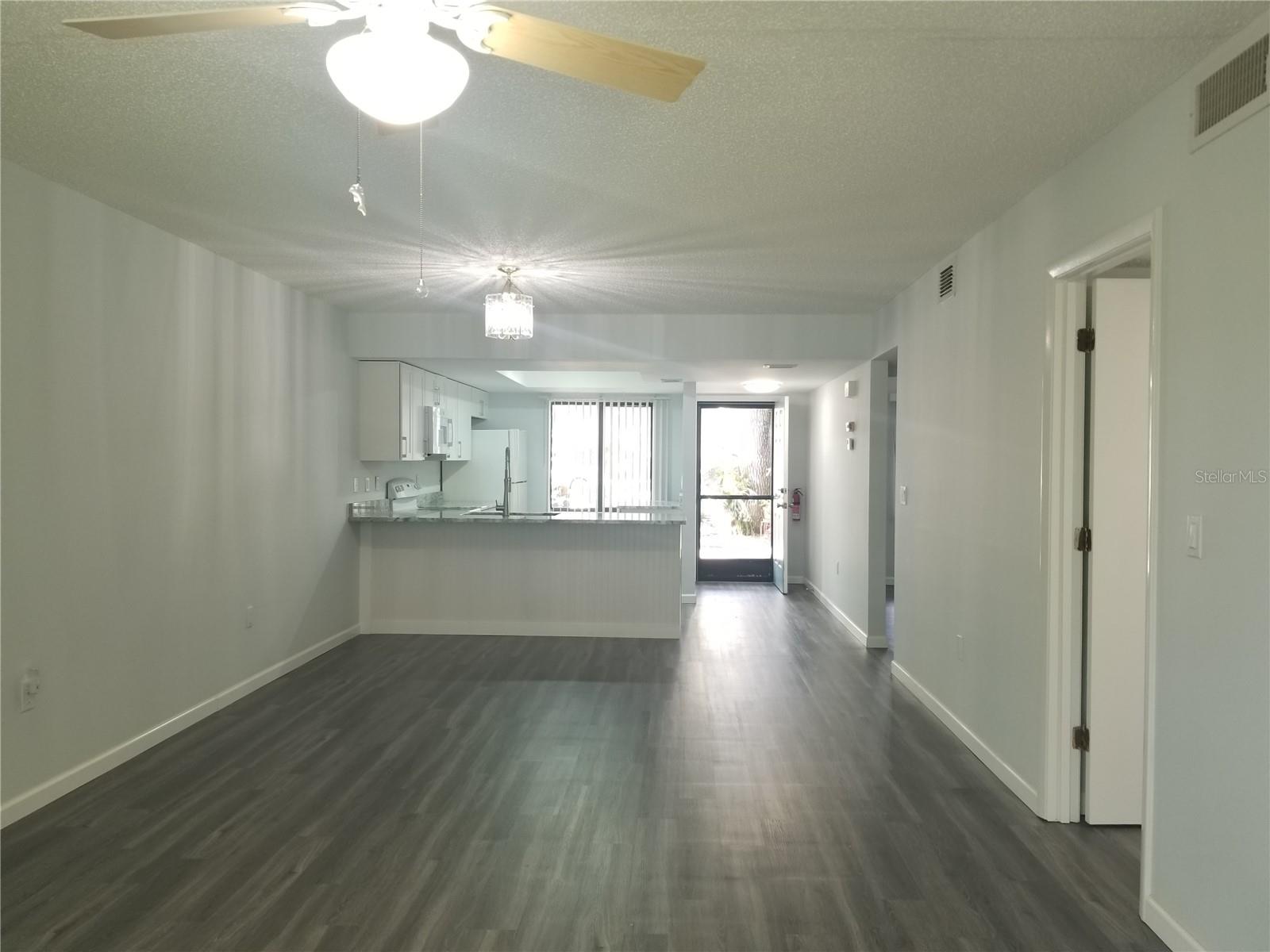 EAGLE CREEK I - Residential Lease