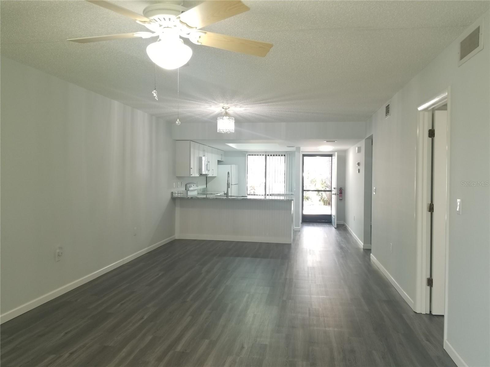 EAGLE CREEK I - Residential Lease