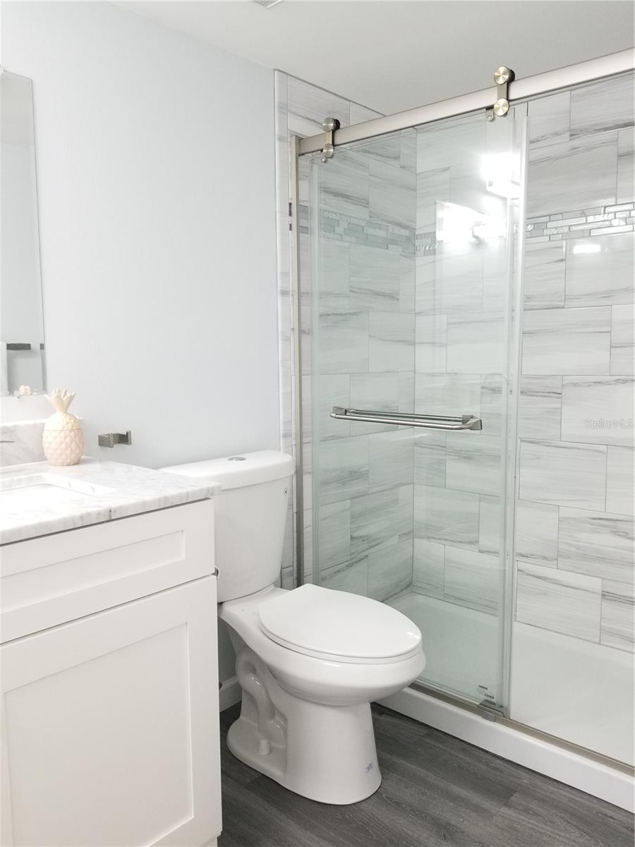 EAGLE CREEK I - Residential Lease