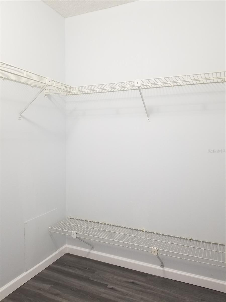 EAGLE CREEK I - Residential Lease