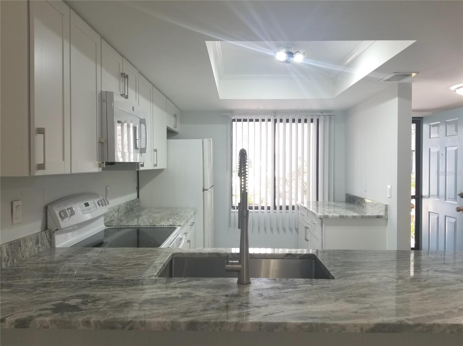 EAGLE CREEK I - Residential Lease