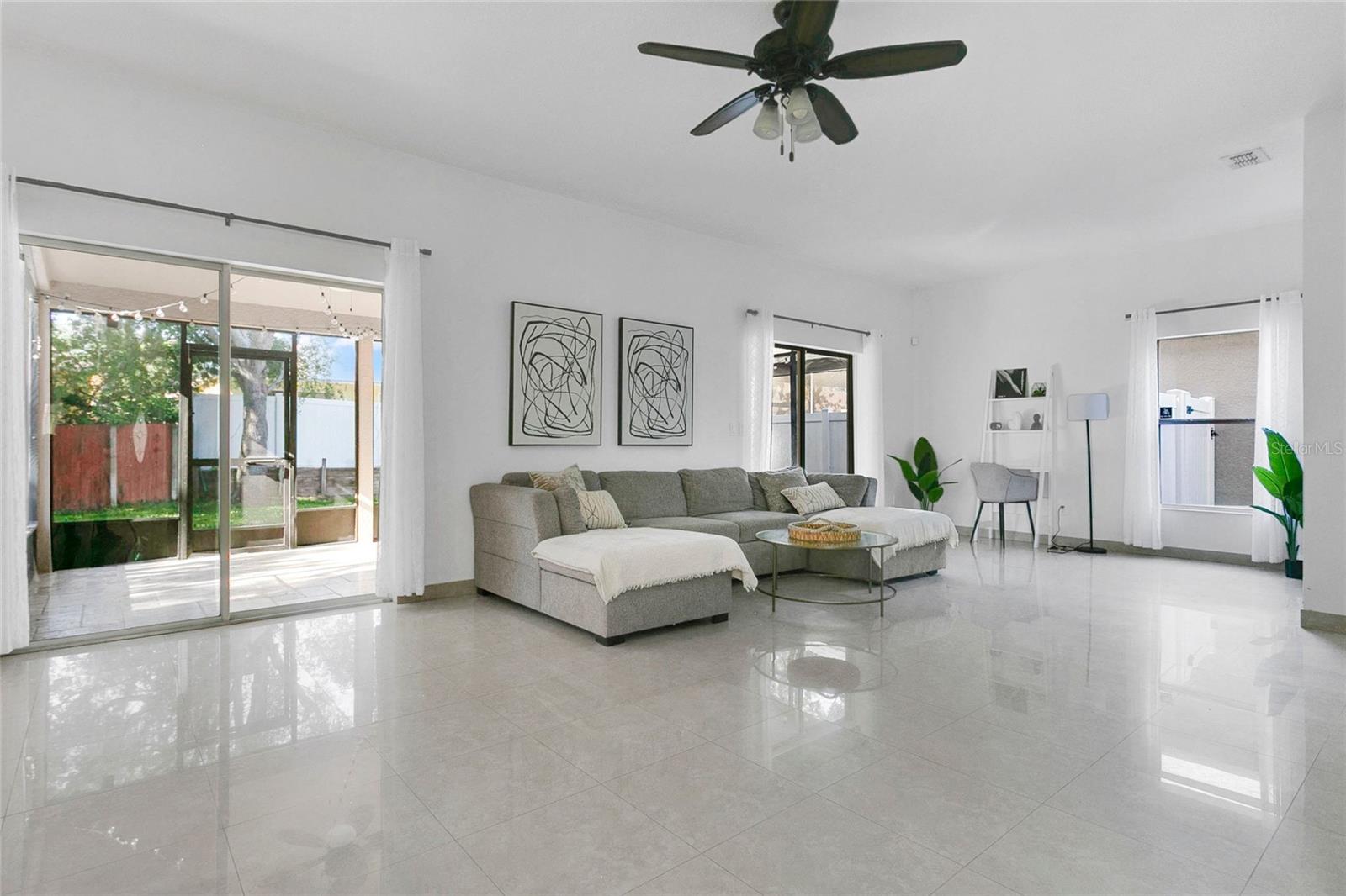 BARCLAY RESERVE TWNHMS - Residential