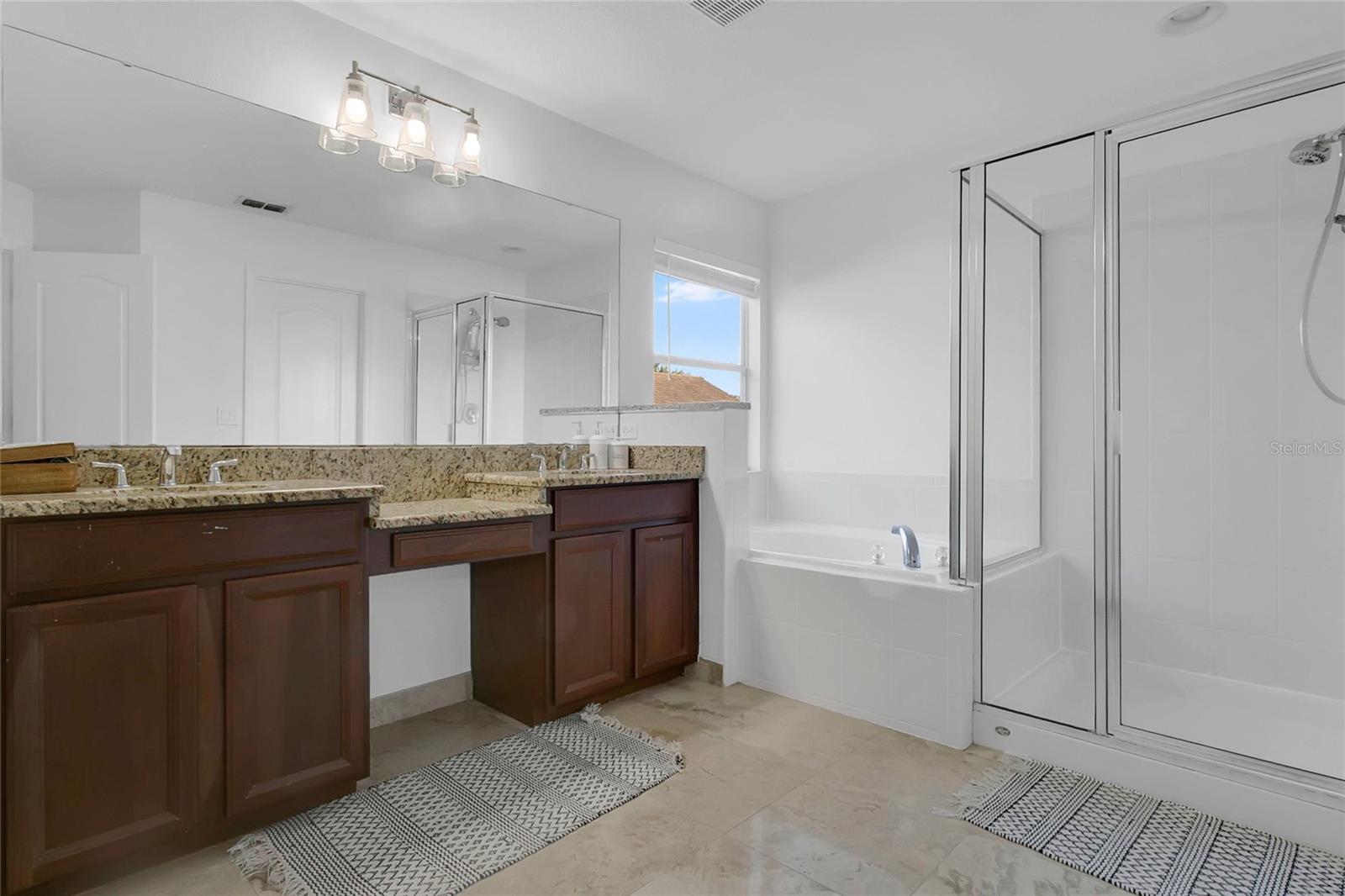 BARCLAY RESERVE TWNHMS - Residential