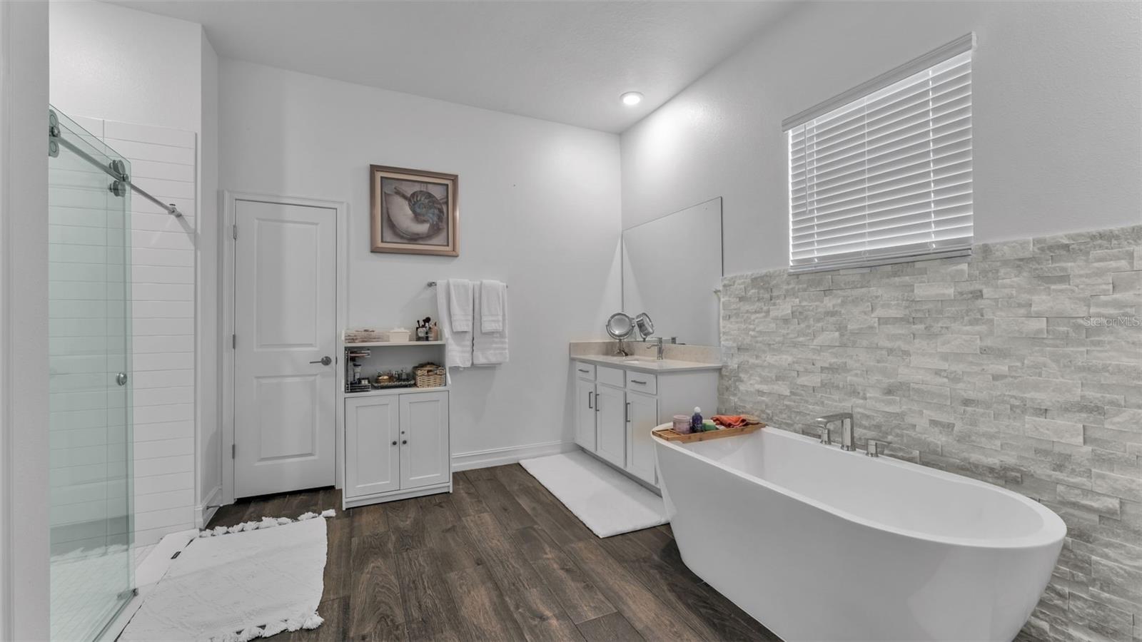 TRIPLE CRK VILLAGE R - Residential